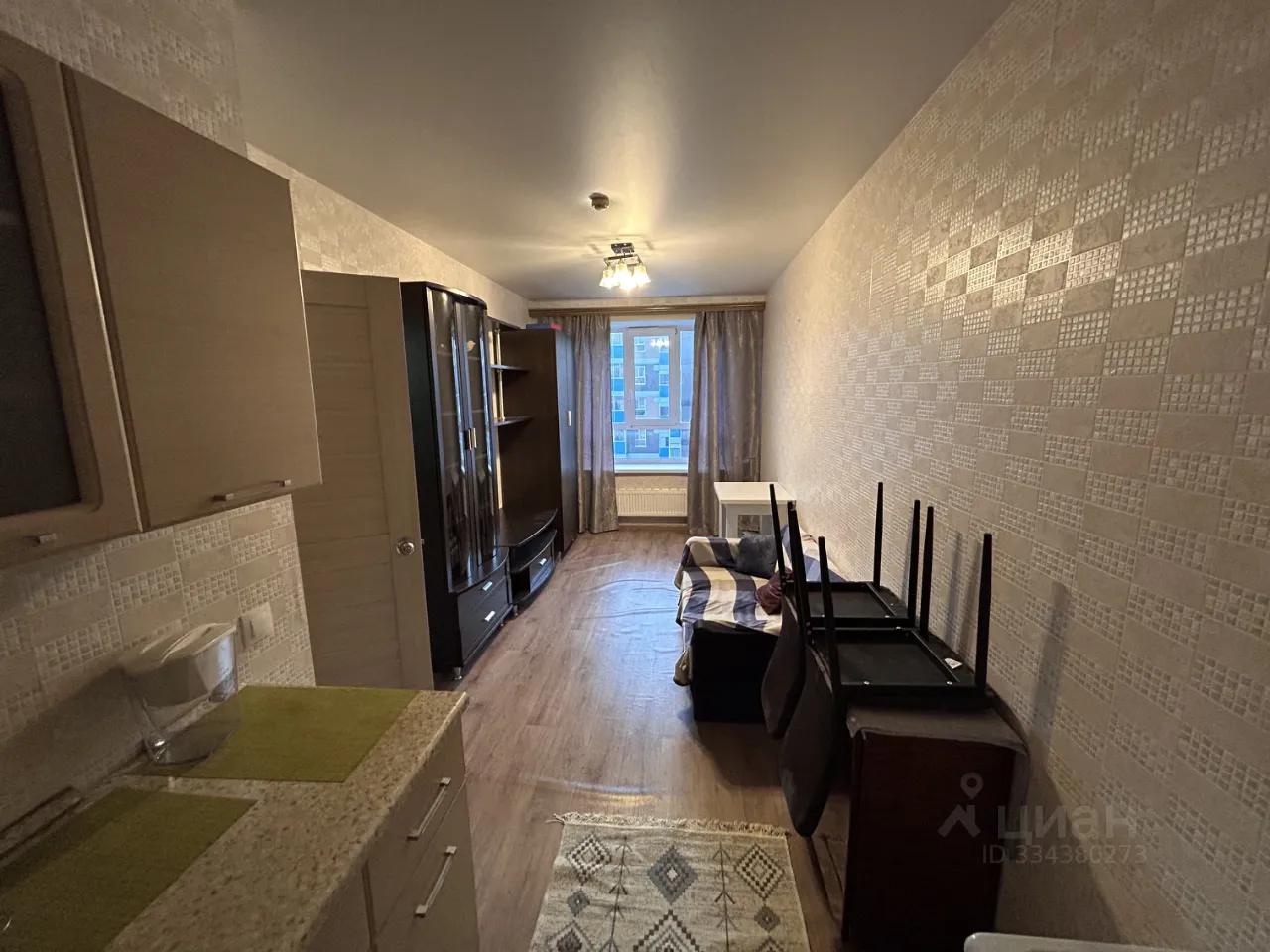 2-к квартира, 42 м², 4/10 эт.