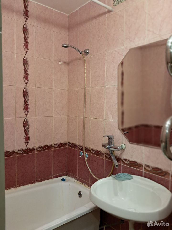 1-к квартира, 38 м², 8/10 эт.