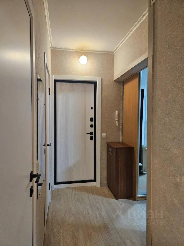 1-к квартира, 37 м², 8/9 эт.