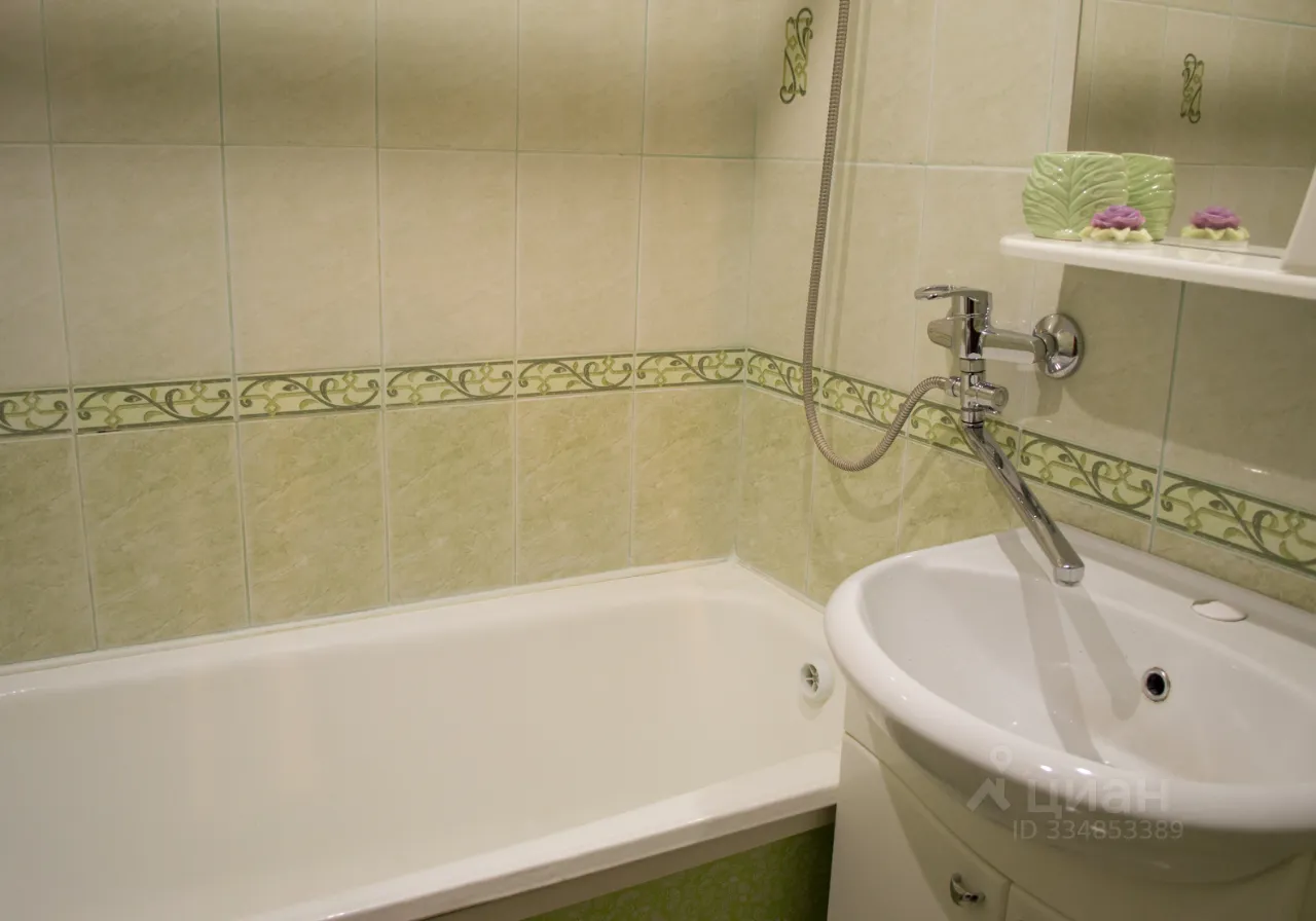 2-к квартира, 60 м², 3/17 эт.