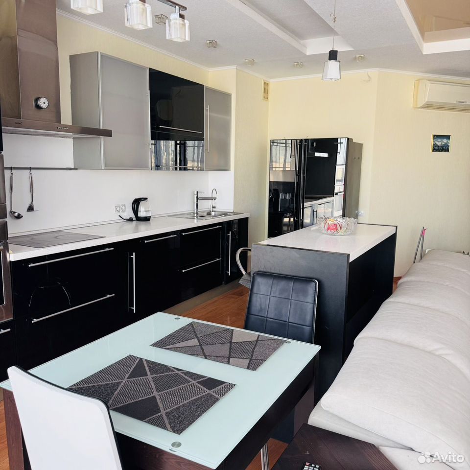 2-к квартира, 82 м², 14/16 эт.