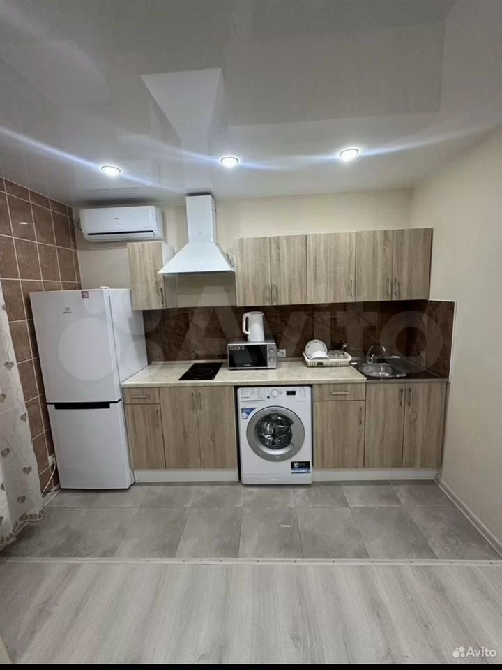 1-к квартира, 49 м², 1/3 эт.
