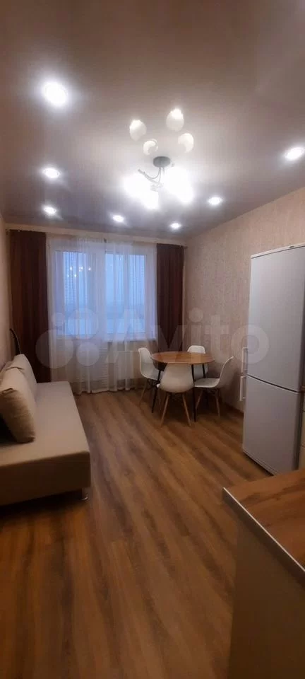 1-к квартира, 42 м², 18/24 эт.