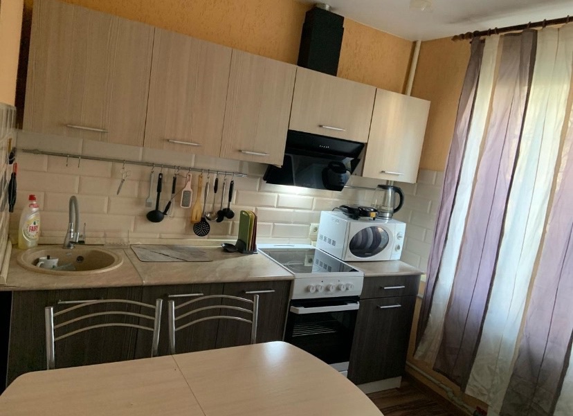 1-к квартира, 42 м², 1 эт.