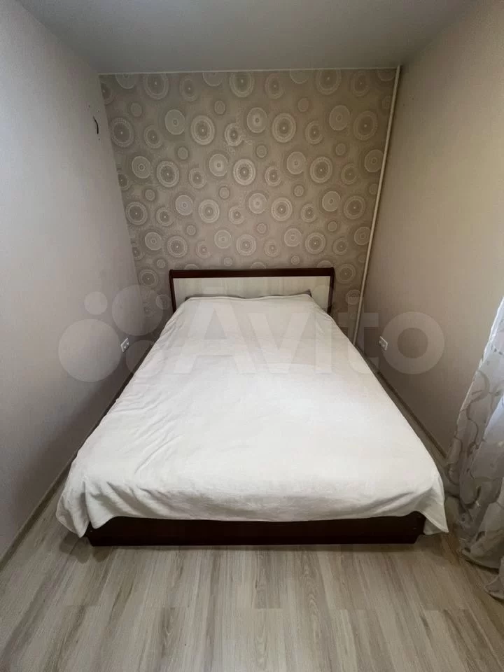 2-к квартира, 42 м², 1/5 эт.