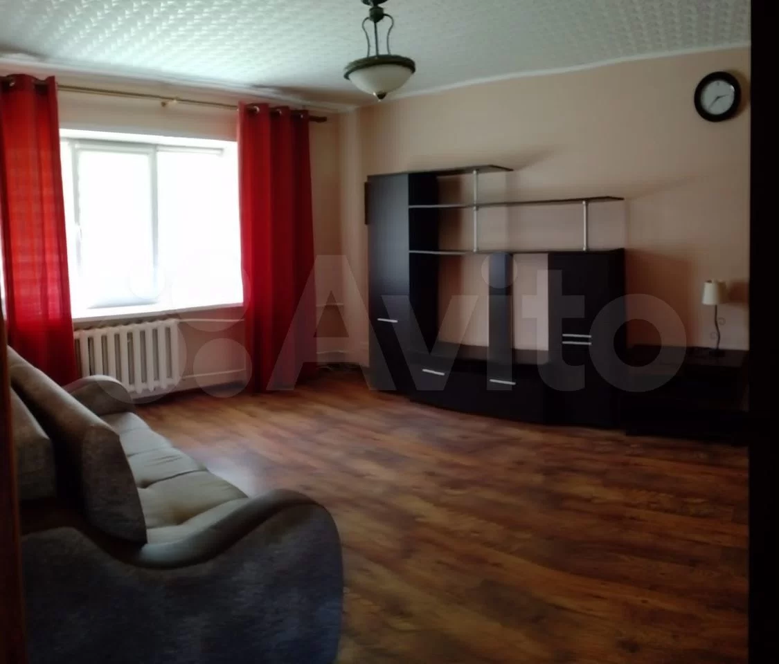 2-к квартира, 40 м², 1/5 эт.
