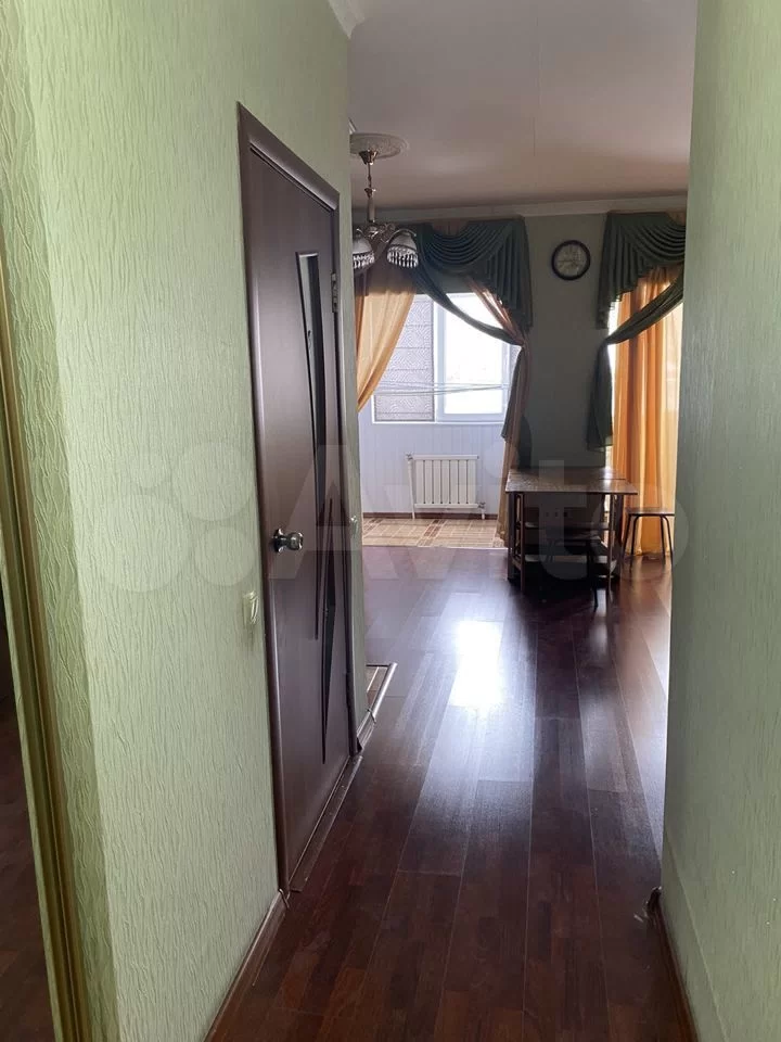 2-к квартира, 48 м², 1/3 эт.