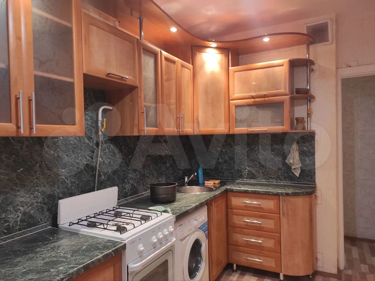 1-к квартира, 40 м², 1/10 эт.