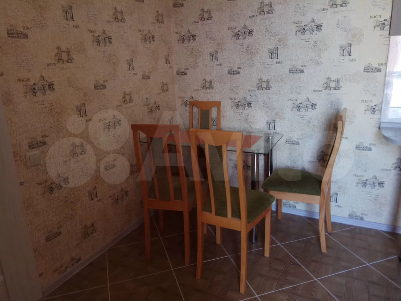 2-к квартира, 65 м², 4/4 эт.