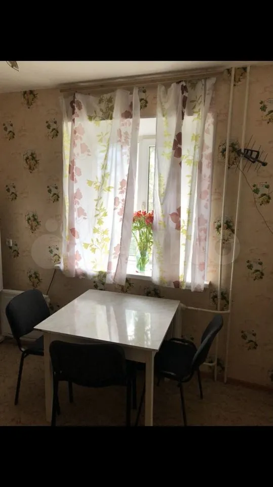 1-к квартира, 42 м², 1/8 эт.